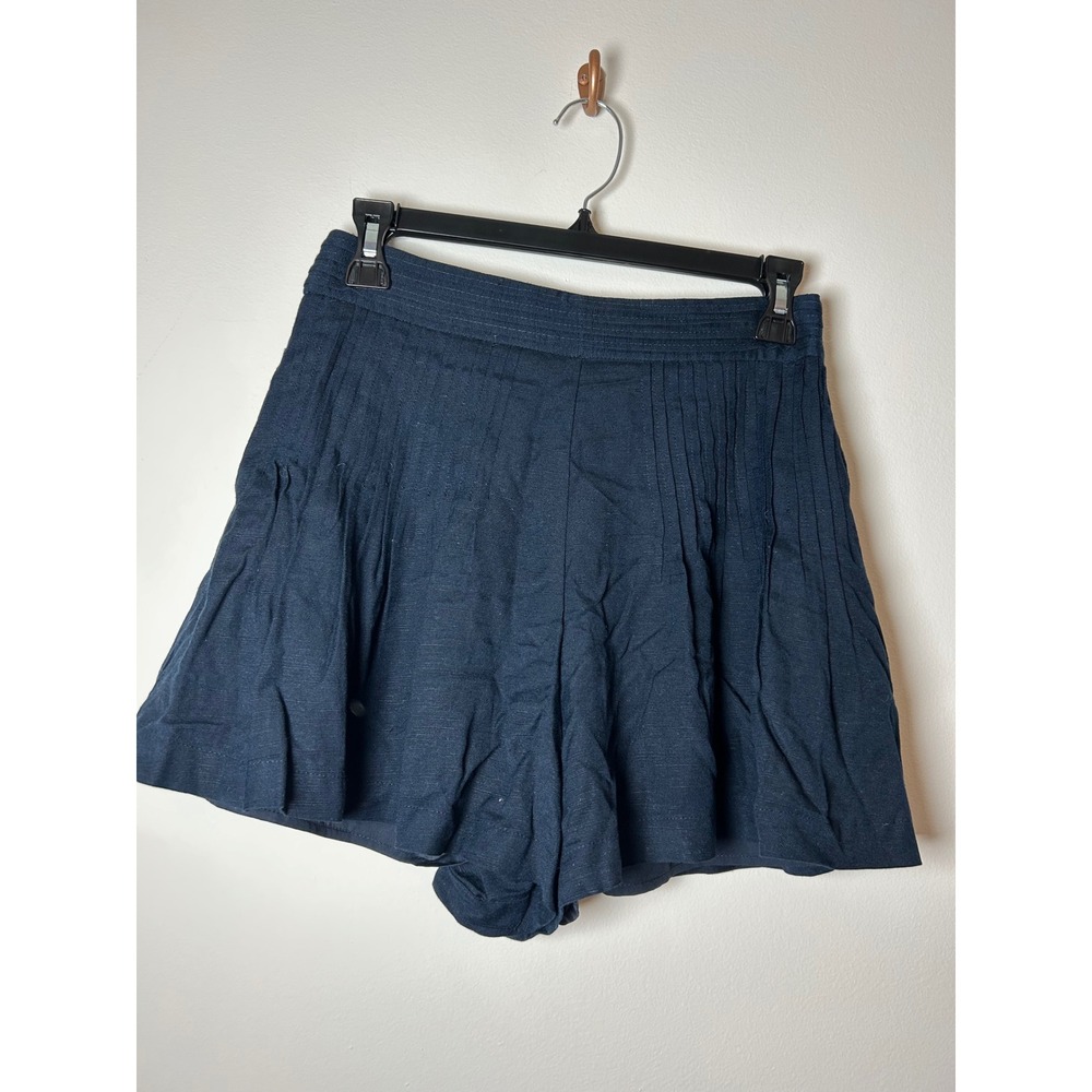 ASTR The‎ Label Navy Blue Pleated Skort Shorts Women's Size S